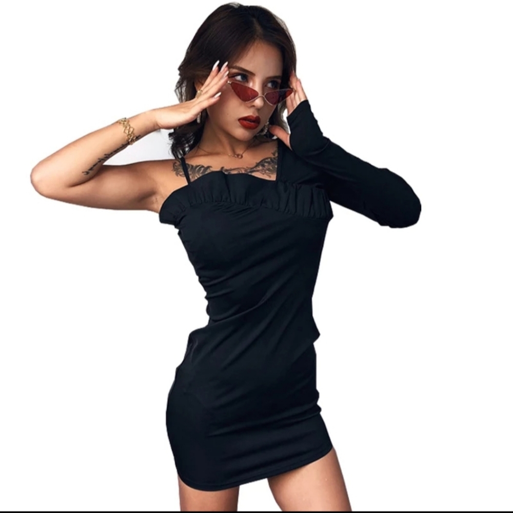 Cute 1 sleeve mini dress
